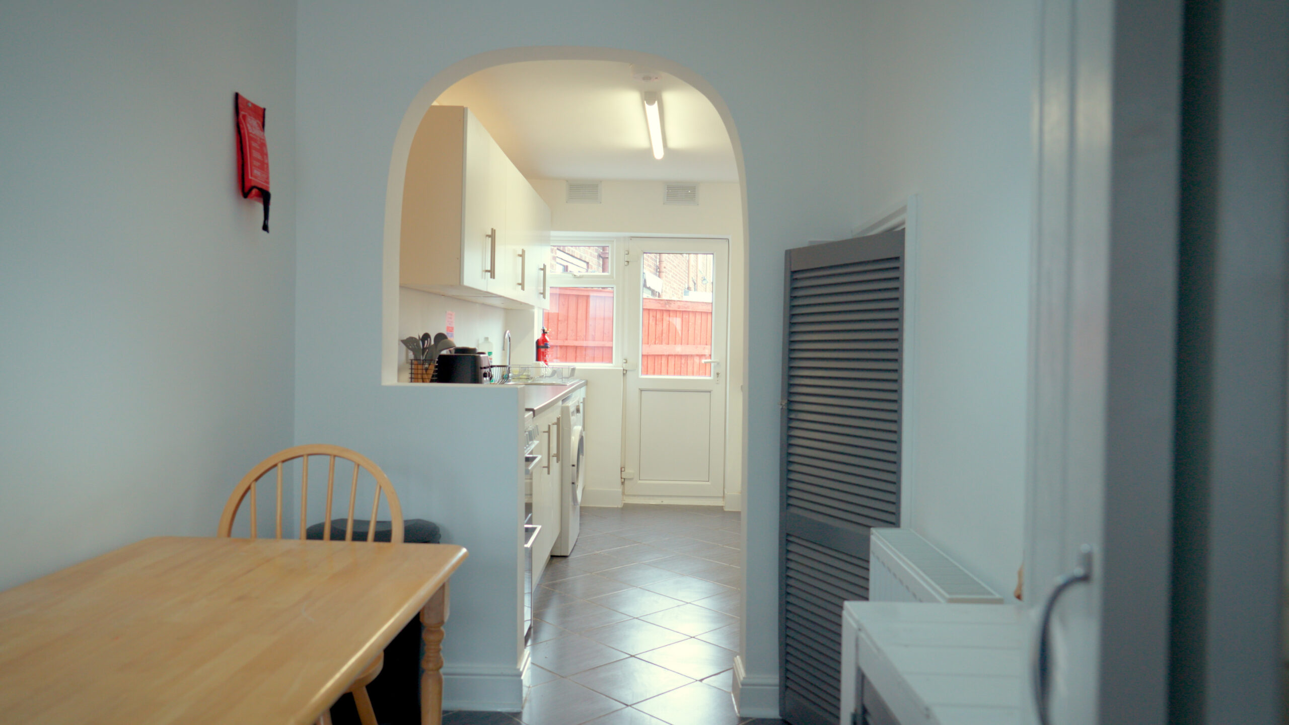 C2395.00_00_00_00.Still010